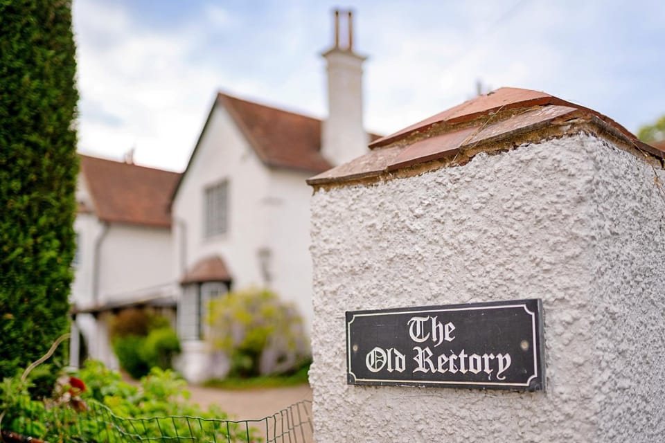 Property building, Day, Property logo or sign, Street view