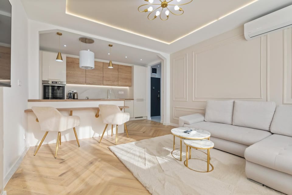 Coffee/tea facilities, Kitchen or kitchenette, Living room, Seating area, Dining area, oven, stove, air conditioner