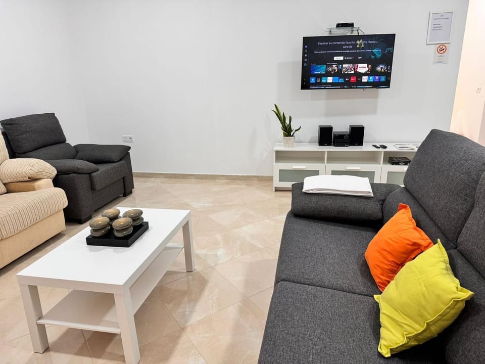 TV and multimedia, Living room, Seating area