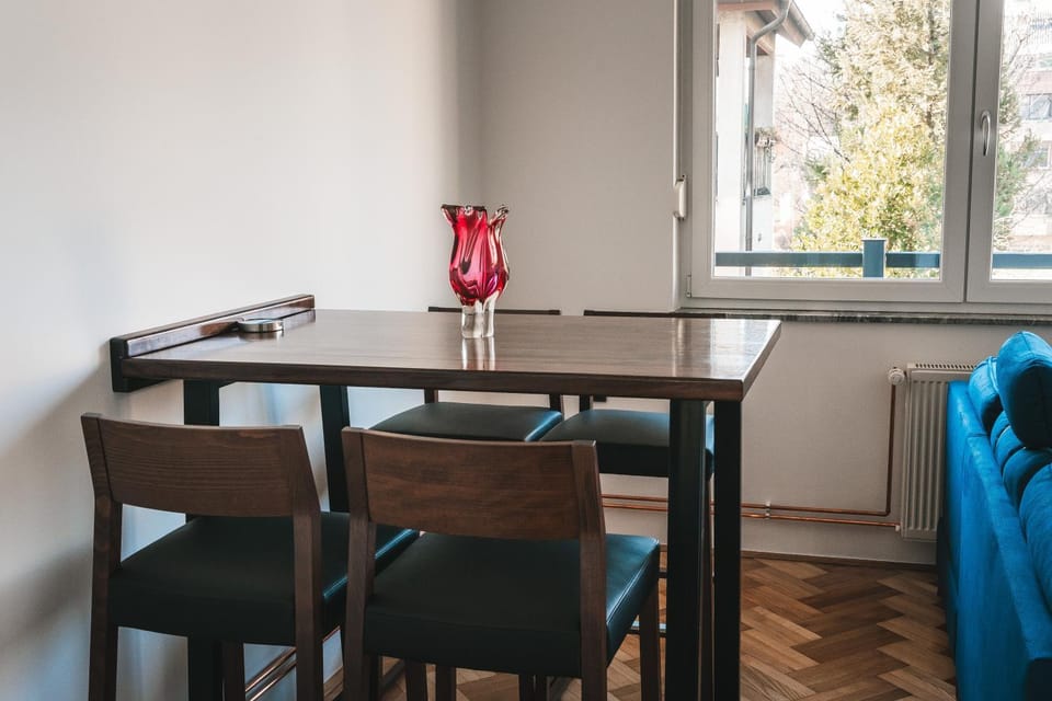 Living room, Seating area, Dining area, heating, air conditioner