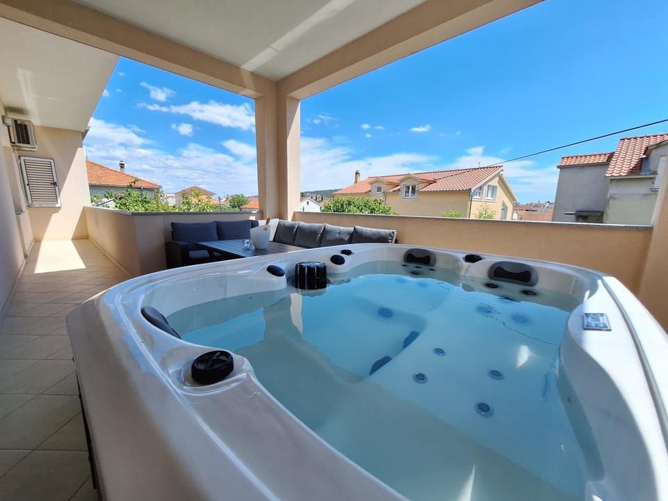 Apartments Kapelica Apartment in Trogir