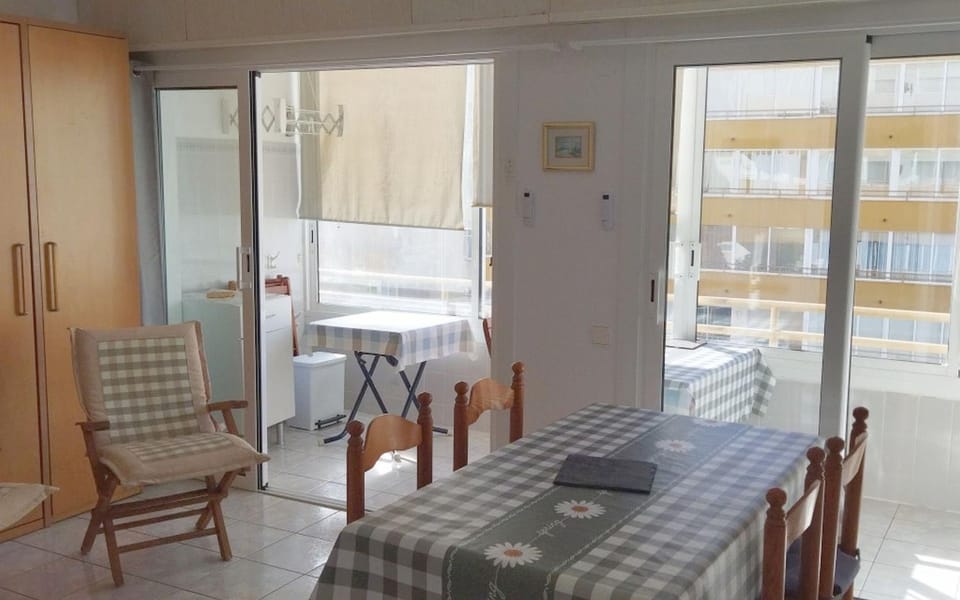 Balcony/Terrace, Dining area, Pool view, Sea view