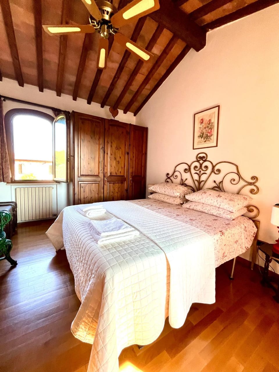 Bed, Photo of the whole room, Bedroom, wardrobe
