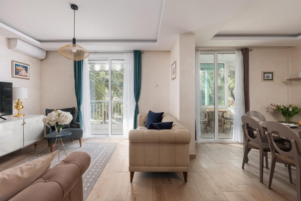 Petrovic Family - Two Bedroom Apartment Apartment in Dobrota