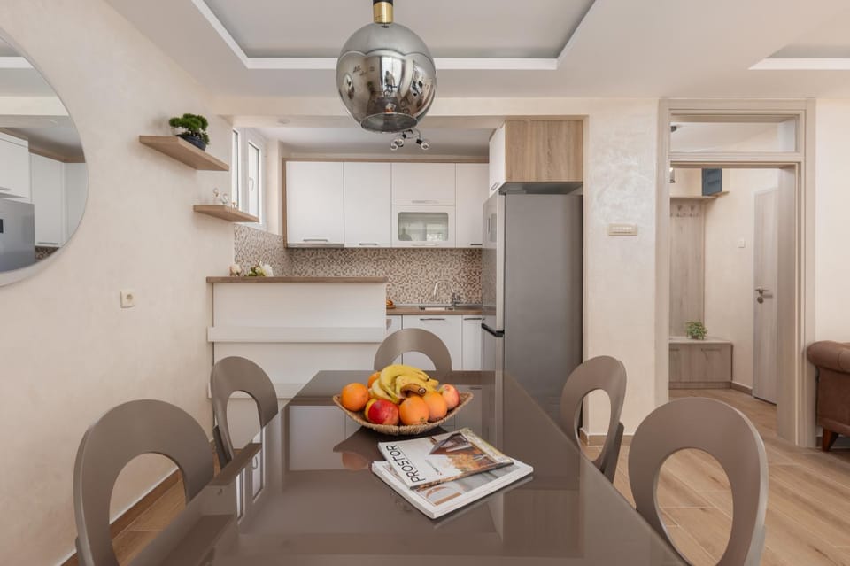 Petrovic Family - Two Bedroom Apartment Apartment in Dobrota