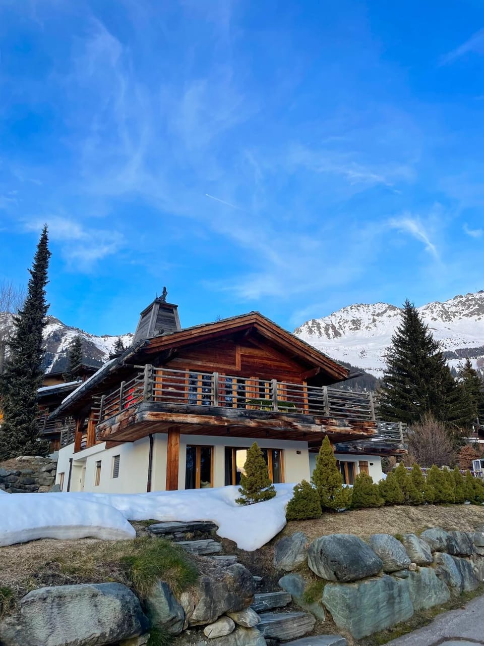 Chalet Les Moulins 5 chambres cheminée piscine sauna parking privé Chalet in Riddes