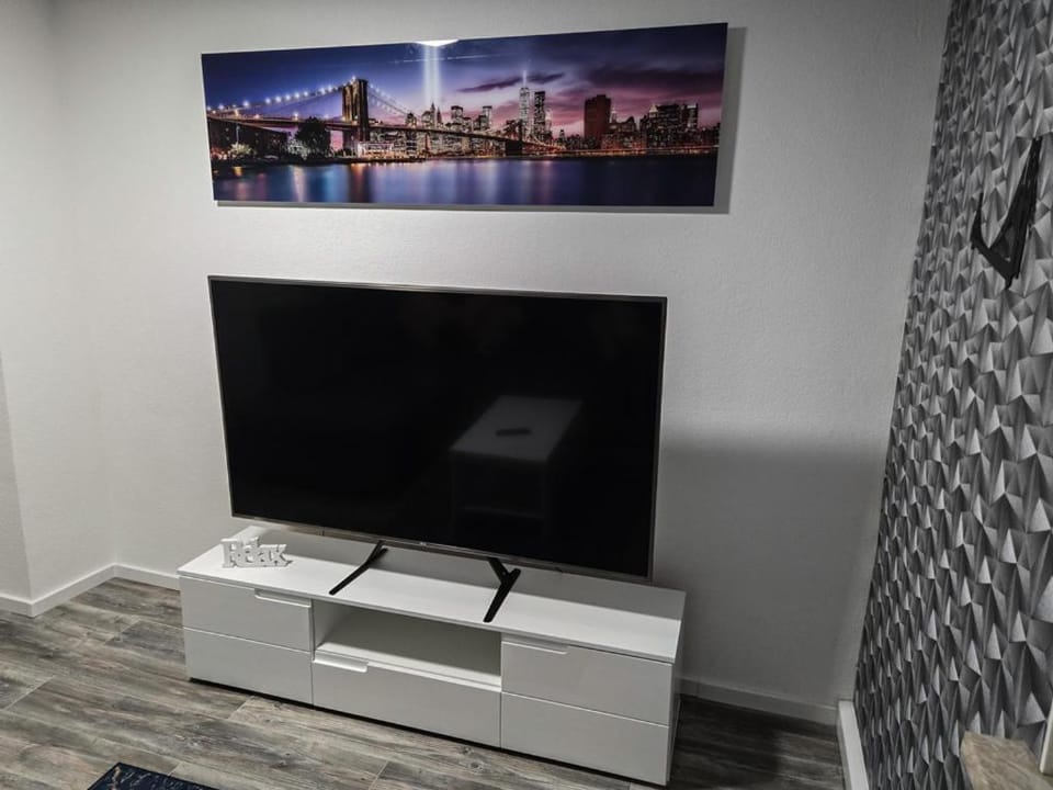 TV and multimedia, Living room, Entertainment, internet