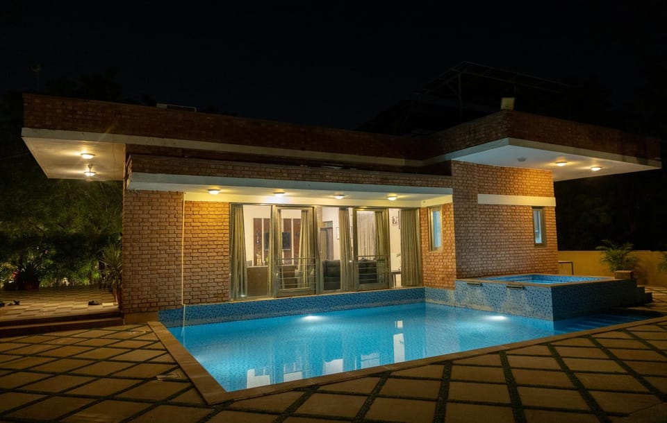 Night, Swimming pool
