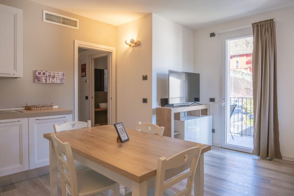 Communal lounge/ TV room, TV and multimedia, Kitchen or kitchenette