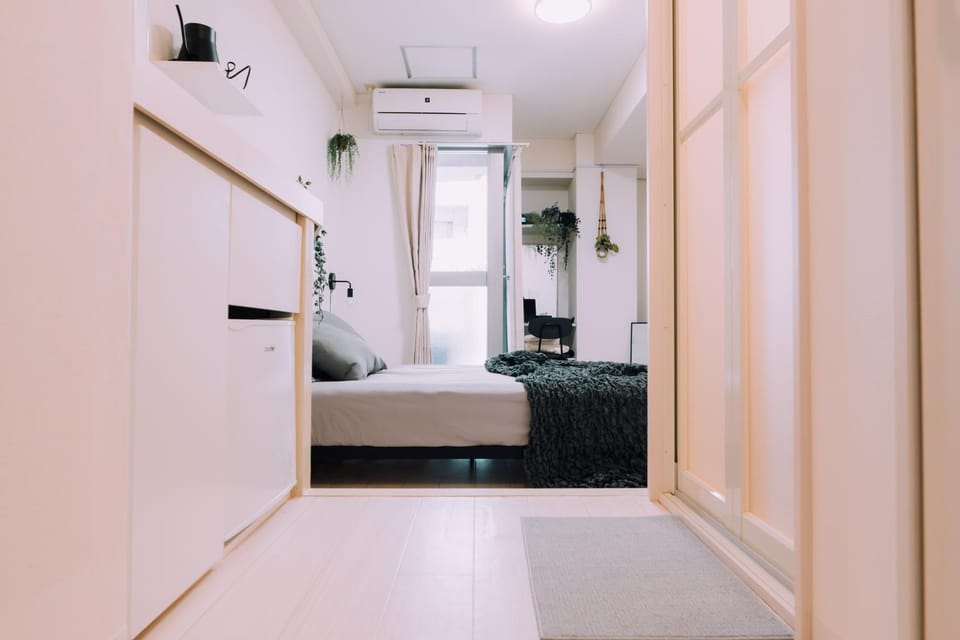 Photo of the whole room, Bedroom, air conditioner
