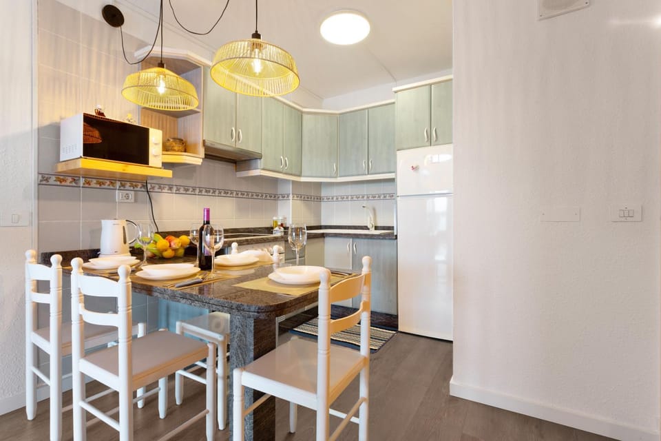 Property building, Kitchen or kitchenette, Living room