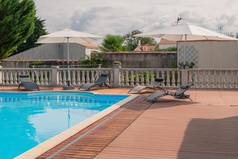 Day, Pool view, Swimming pool, Swimming pool, sunbed
