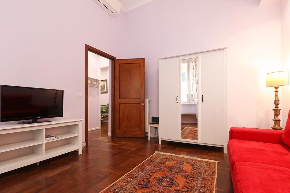 Communal lounge/ TV room, Communal lounge/ TV room