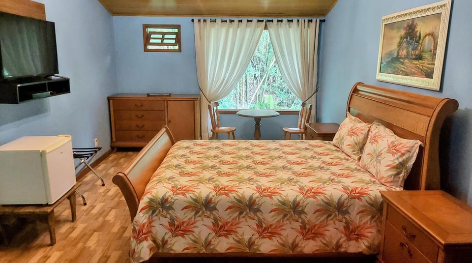 Bed, Photo of the whole room