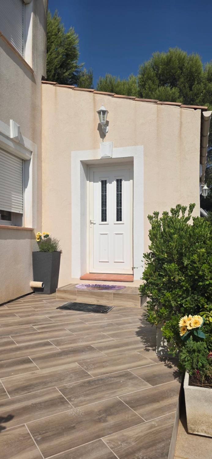 Property building, Garden