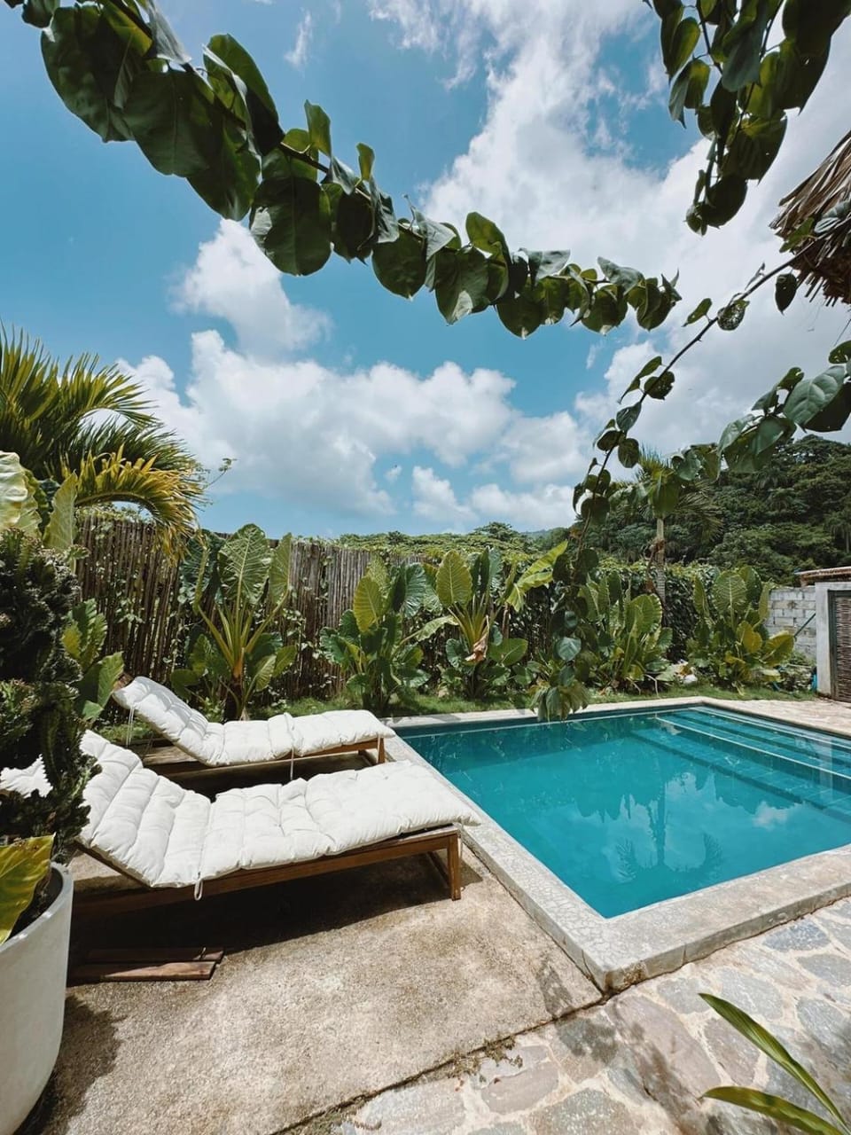 Casa Ola, gated property with a pool and parking! House in Samaná Province