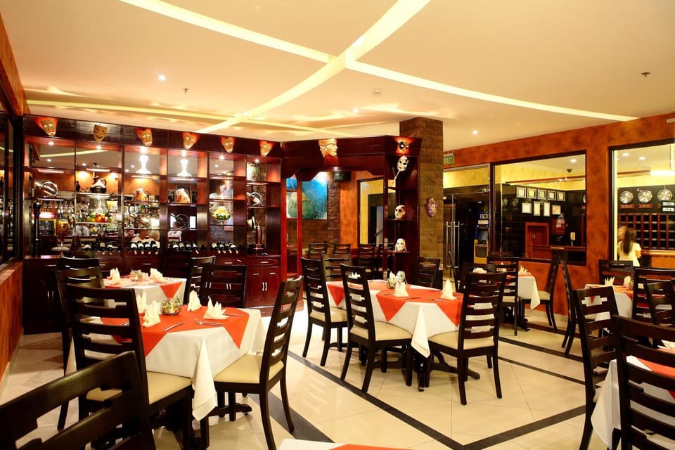 Restaurant/places to eat, Alcoholic drinks, Non alcoholic drinks