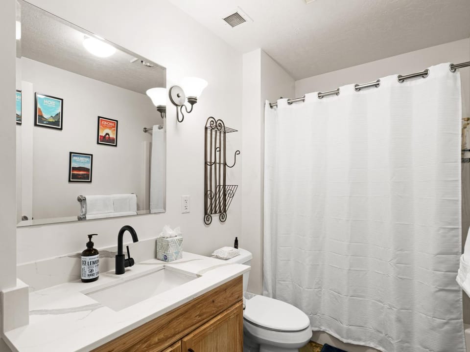 Toilet, Bathroom, Bath, towels