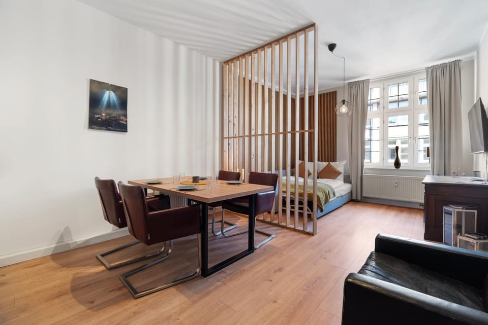 TV and multimedia, Living room, Dining area