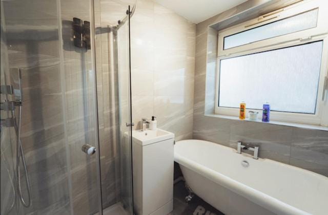 Shower, Bath