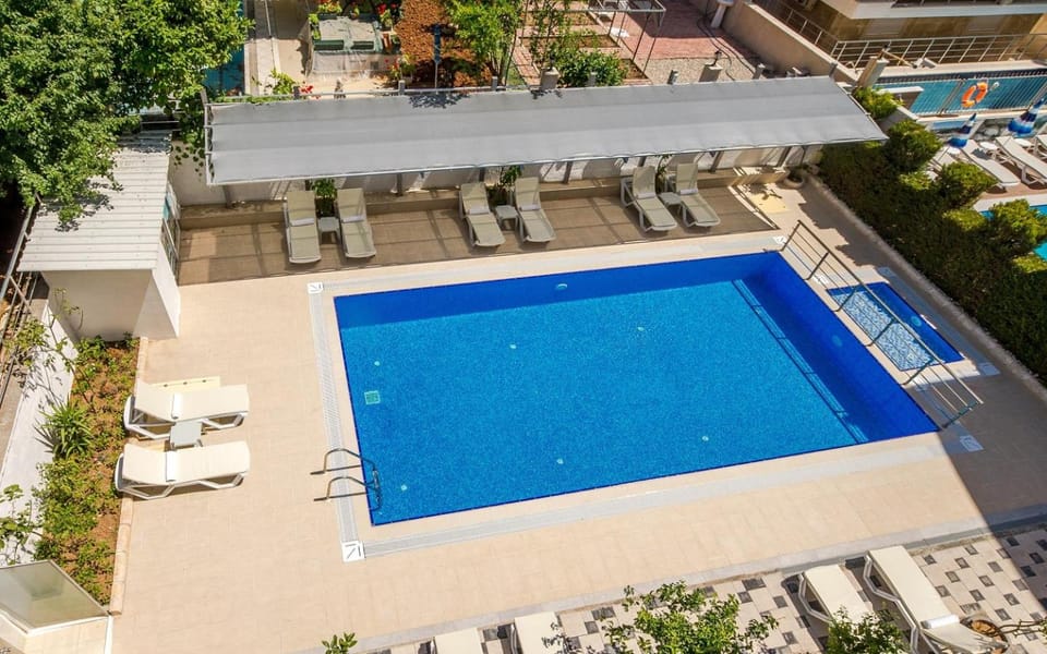 Balcony/Terrace, Pool view
