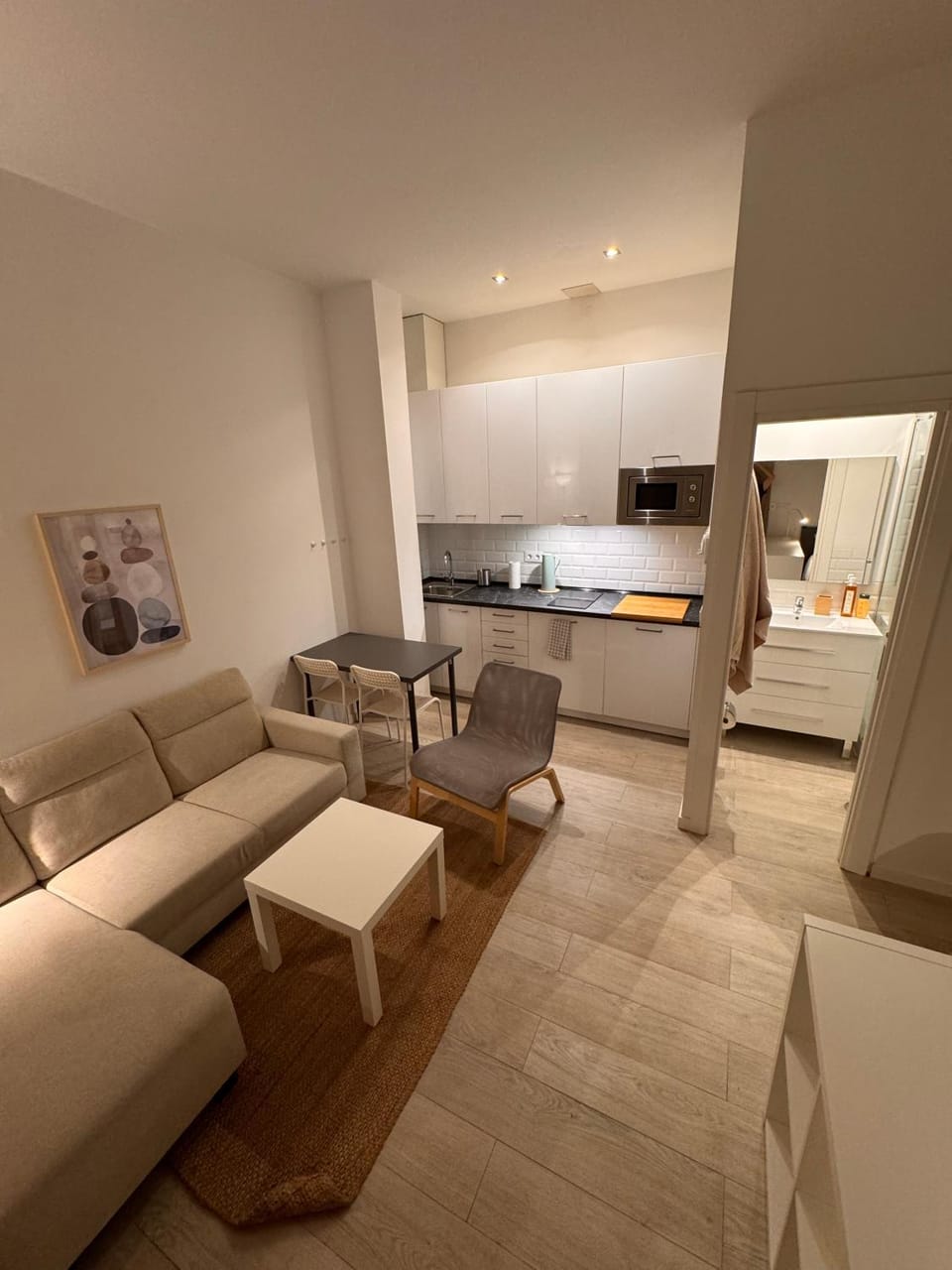 Kitchen or kitchenette, Living room