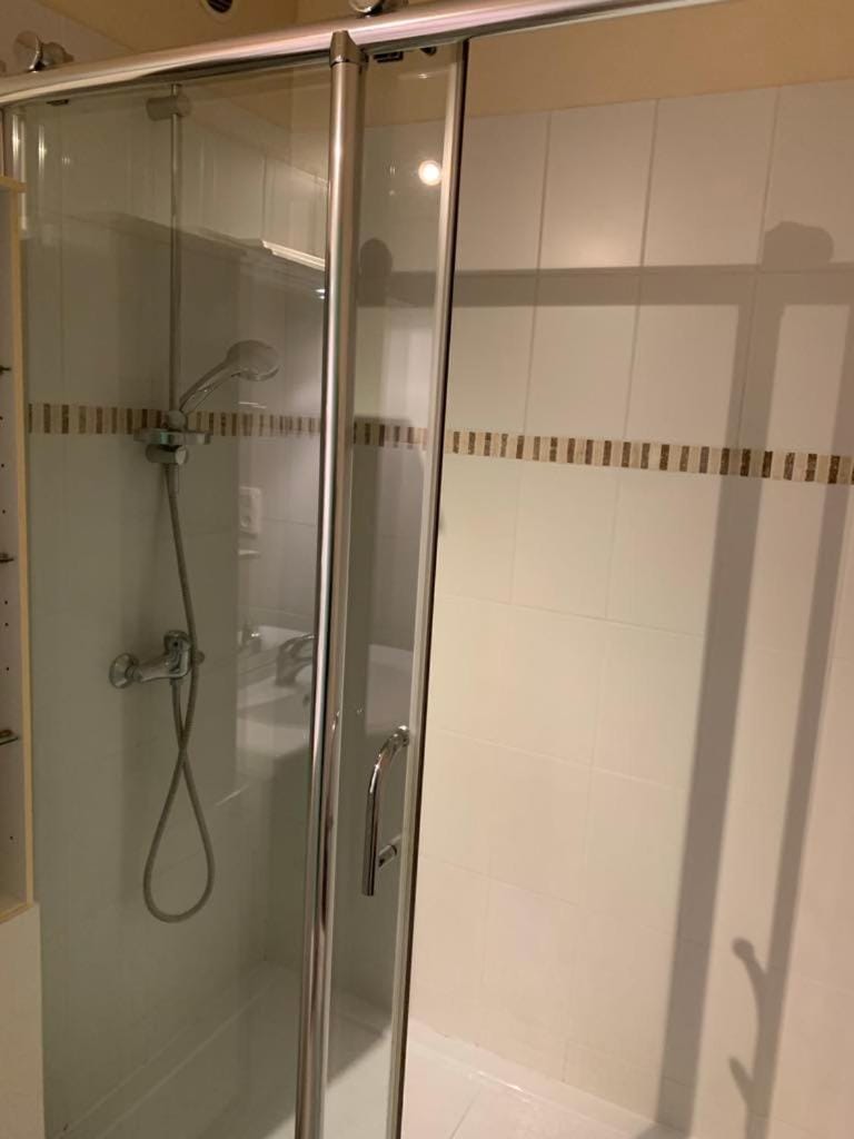 Très jolie studio à louer avec sa belle terrasse de 4m2 idéalement situé dans un hôtel thermale Apartment in Dax