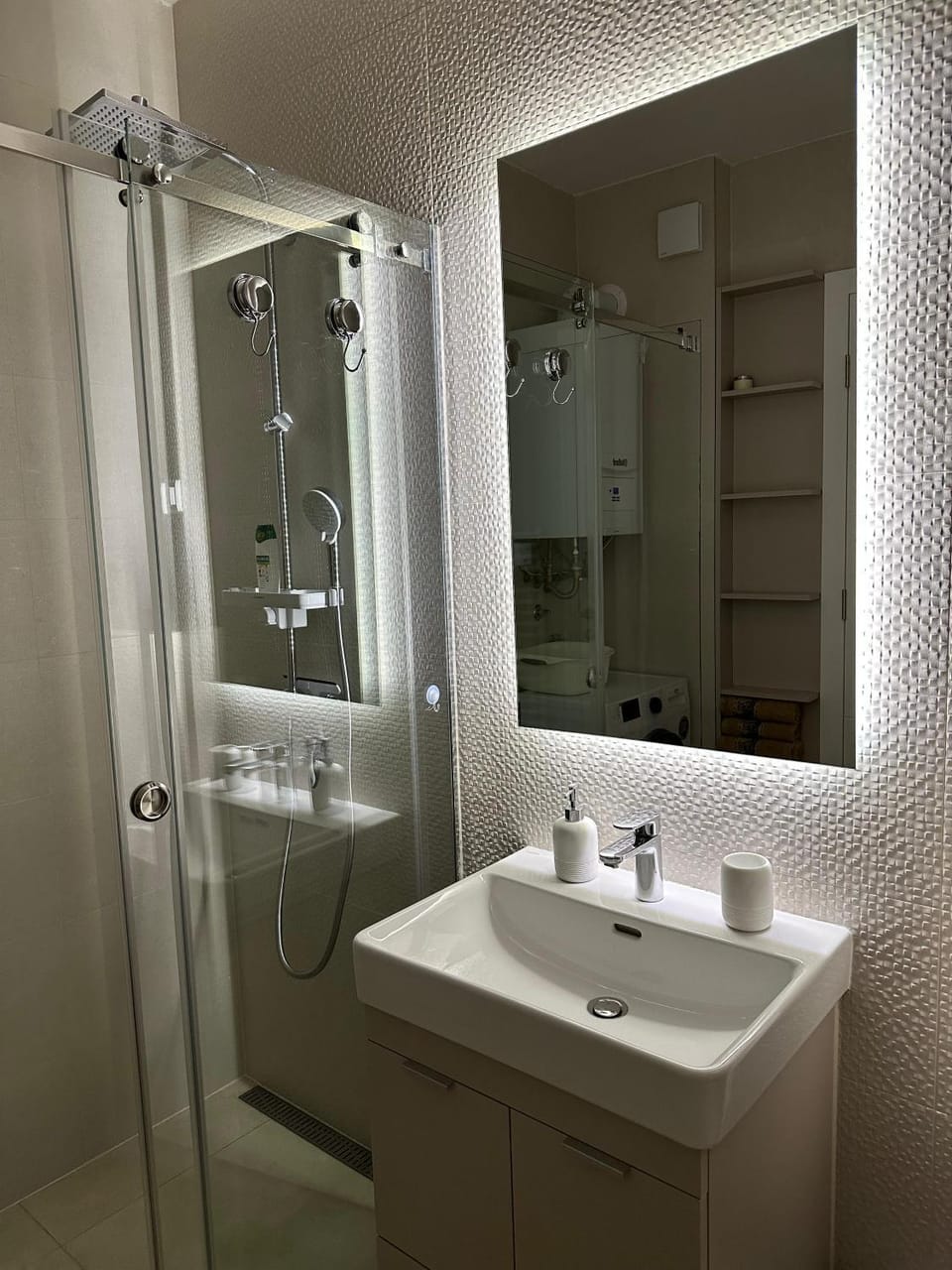 Shower, Bathroom, towels