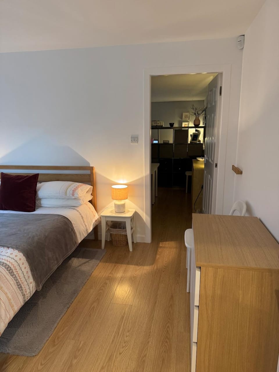 Spacious & Modern Garden Apartment Apartment in Glasgow