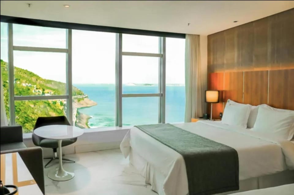 Bed, View (from property/room), Decorative detail, Bedroom, Sea view