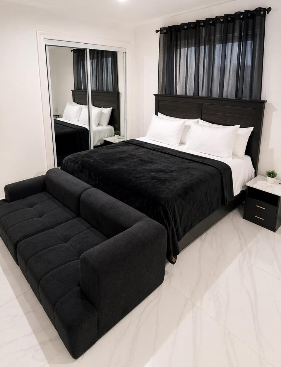 Redhills Escape Apartment in Kingston