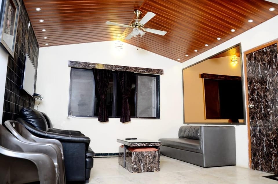 Blue Waters Resort Lonavala Villa in Lonavla