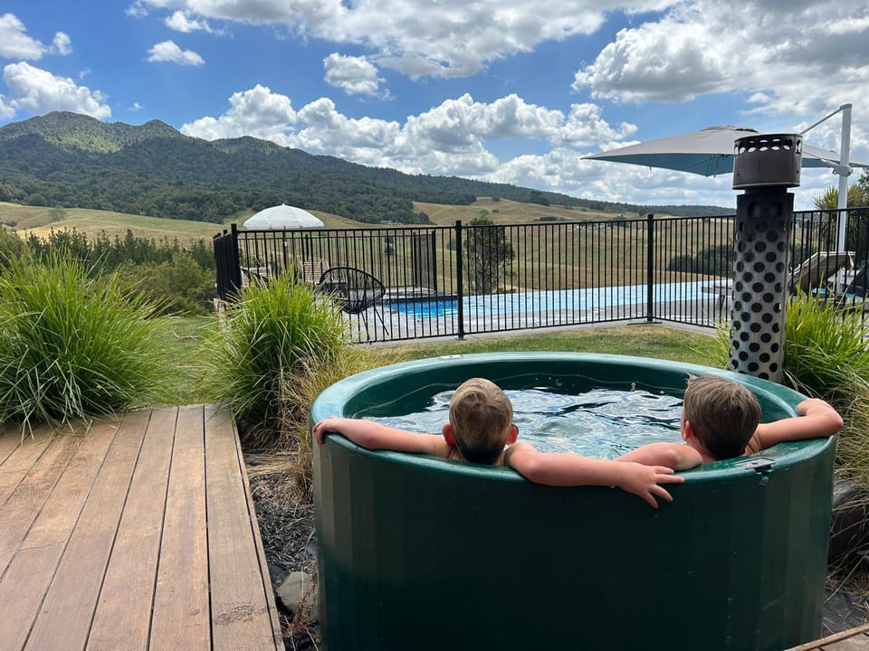 Garden, Hot Tub
