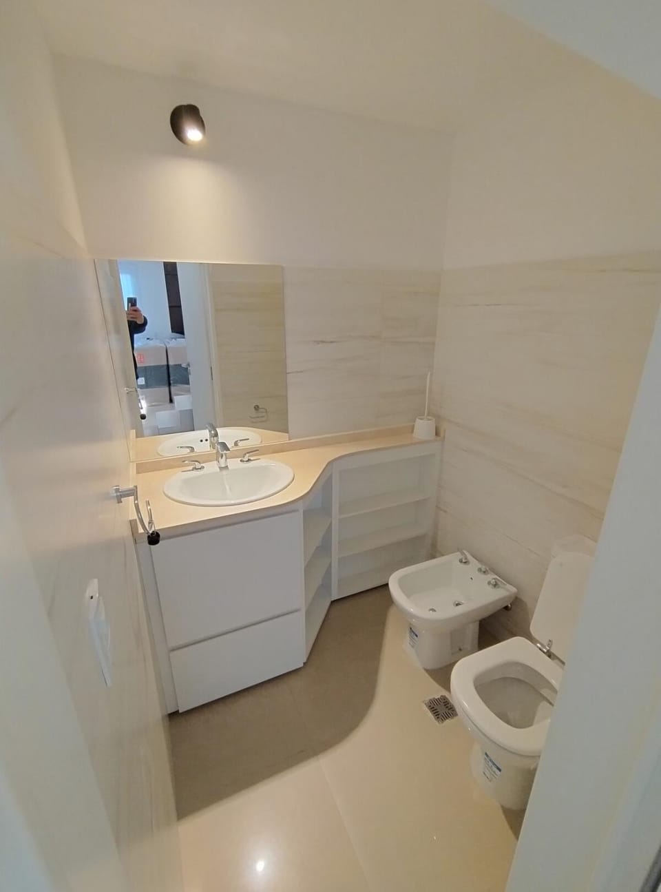 Duplex 4 bedroom House in Victoria
