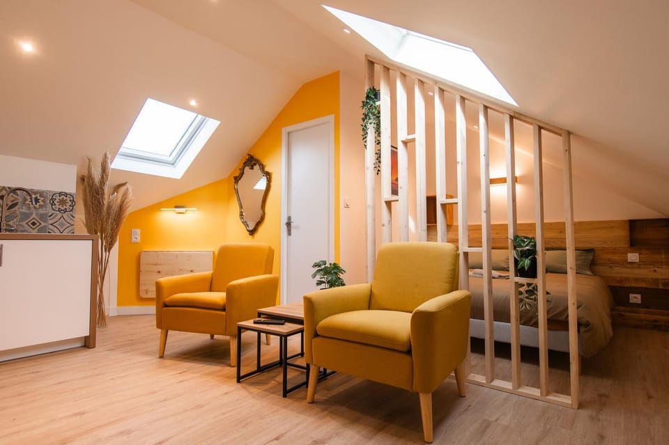 Living room, Seating area