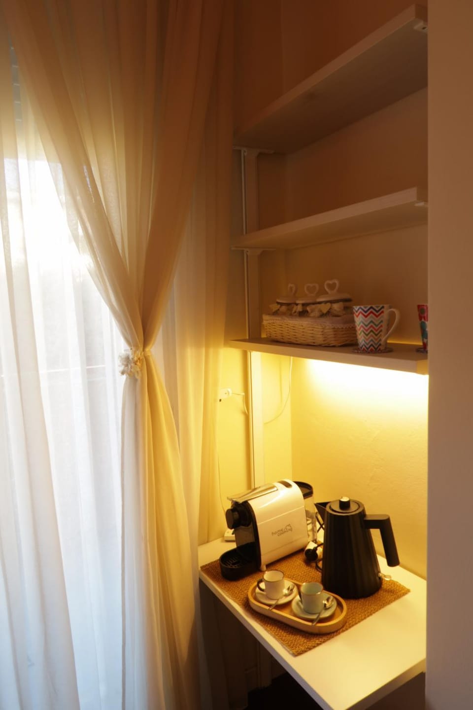 Camera luminosa per viaggiatori Bed and Breakfast in Conegliano