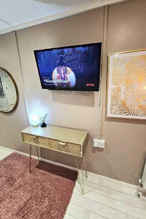 TV and multimedia, Seating area