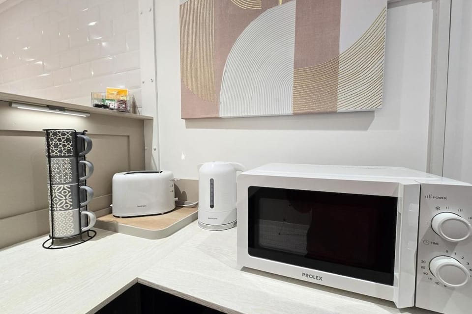 Kitchen or kitchenette, toaster