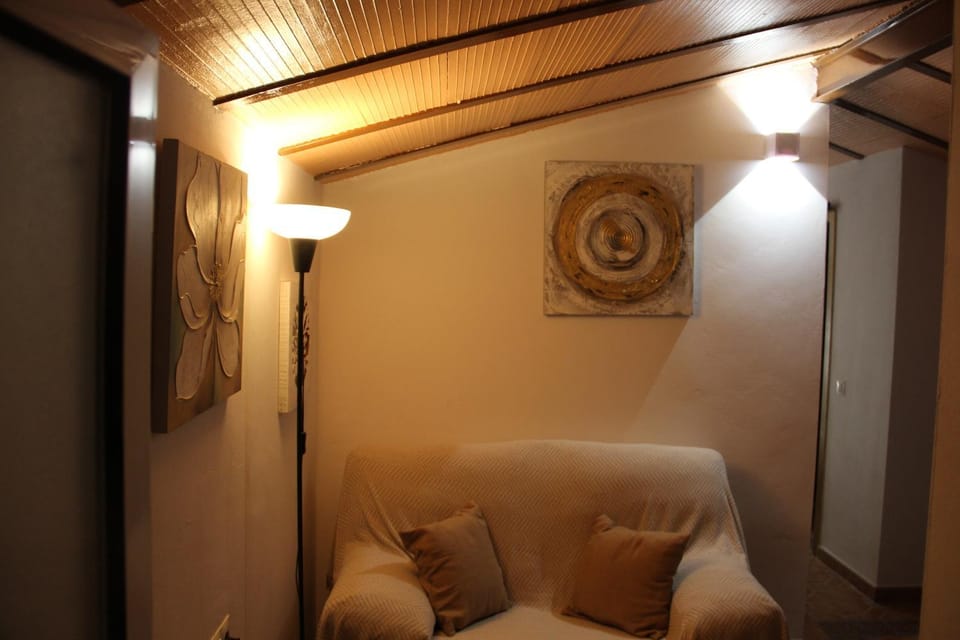 Living room, Photo of the whole room