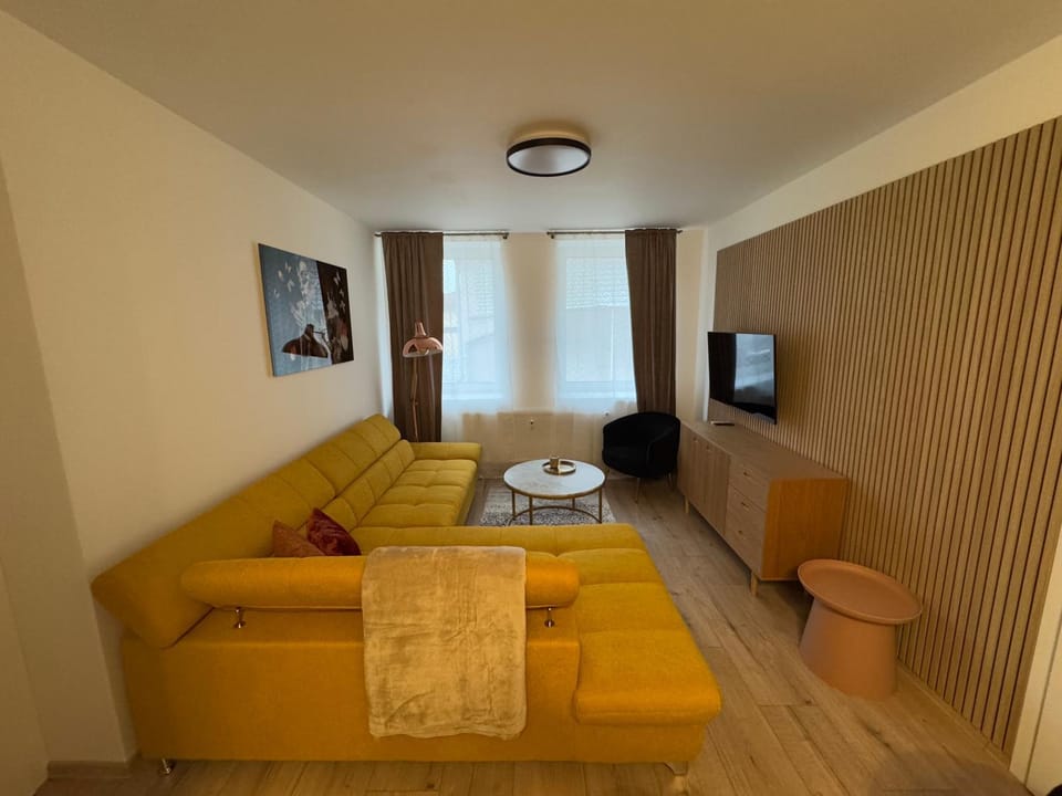 Living room, Photo of the whole room, Seating area