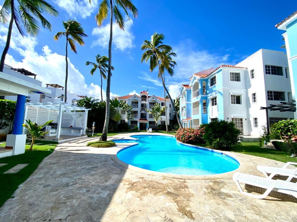 Day, Pool view, sunbed
