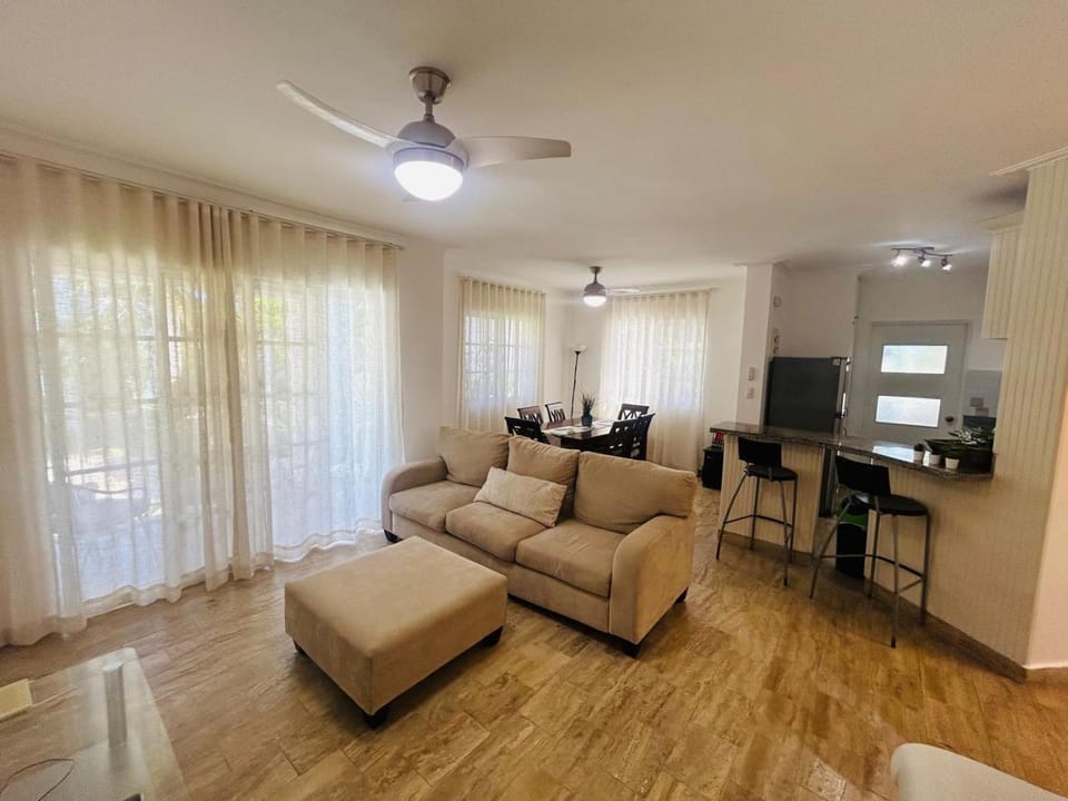 TV and multimedia, Living room, Dining area, fireplace