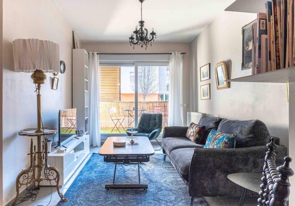 Communal lounge/ TV room, Living room