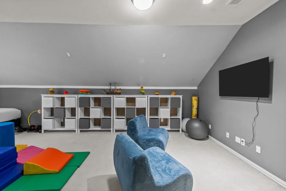 Game Room, TV and multimedia