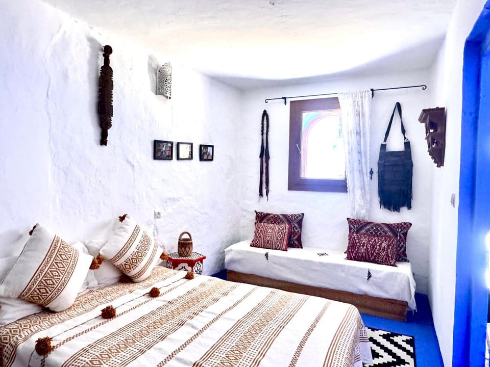 Bed, Photo of the whole room