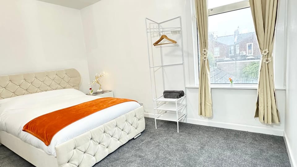 6-Sleeper 3BR Garden Beach - FREE parking Apartment in Portsmouth