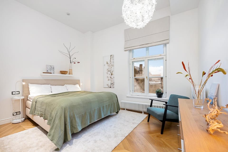 Bed, Bedroom