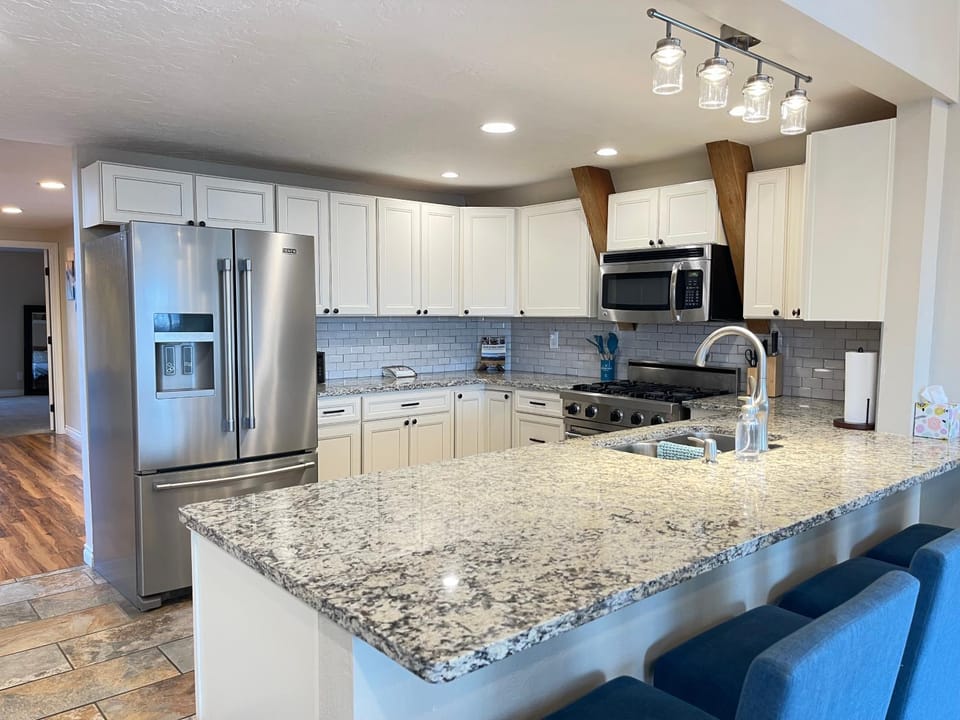 Well appointed residence with 3 bedrooms 4 beds House in Missoula