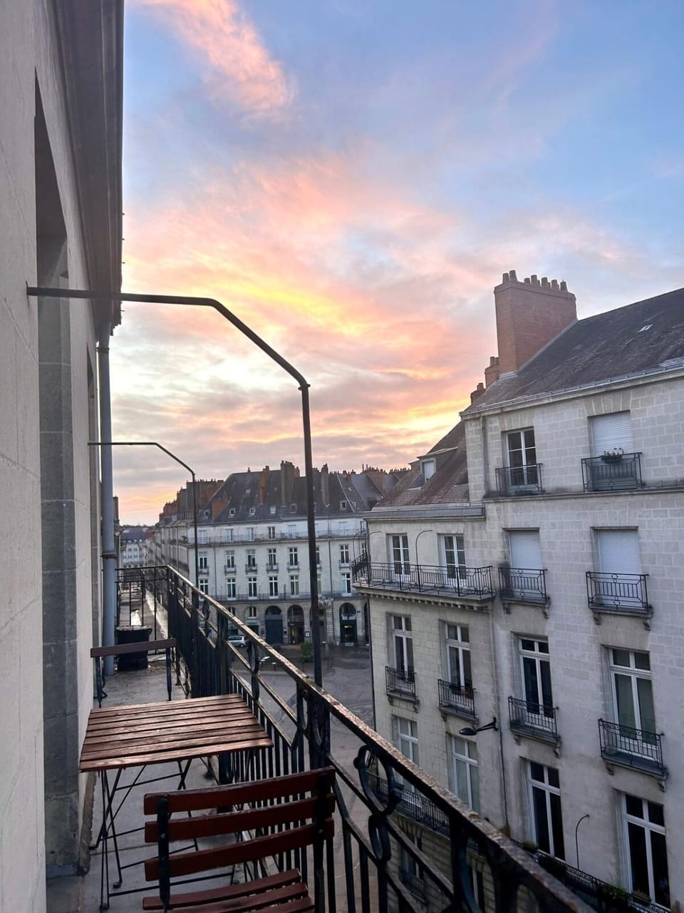 Property building, Balcony/Terrace, City view