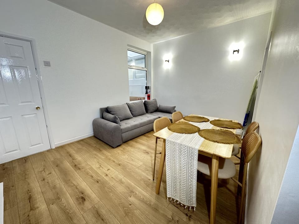 Large double room in Portsmouth - Mayhall Rd Bed and Breakfast in Portsmouth